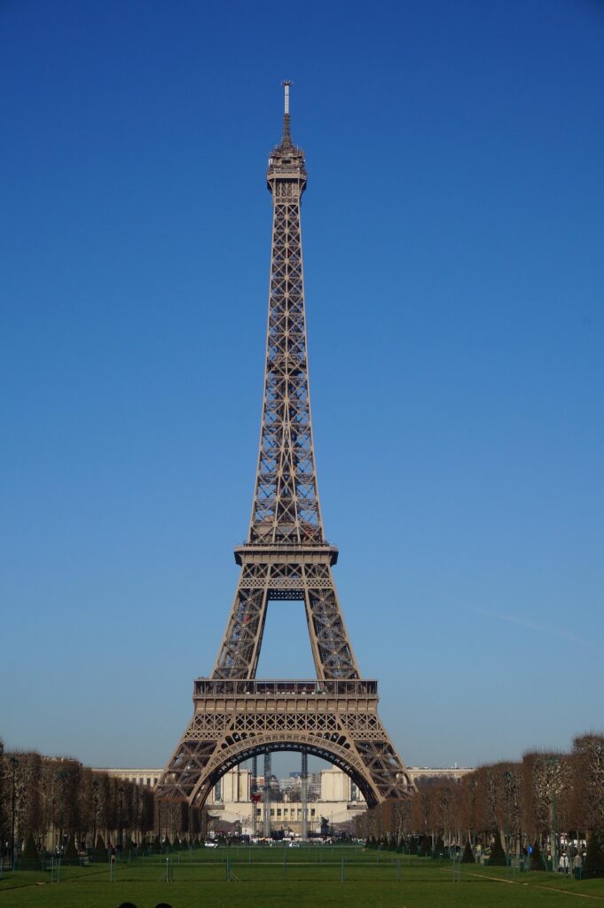 floraya-eiffel-tower-803488_1920-1-681x1024 7 Days in Paris & Rome – The Ultimate First-Time Europe Trip
